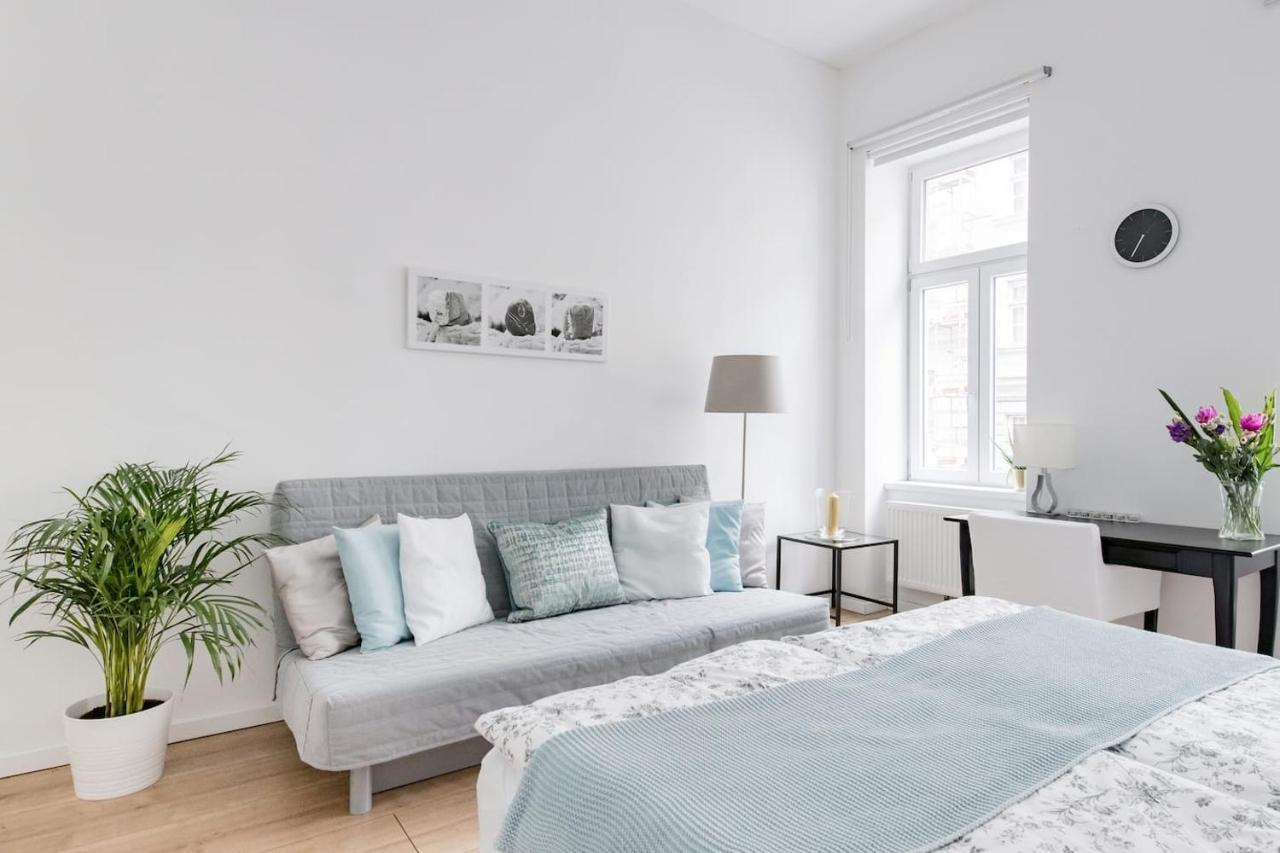 ⍟luxurious And Bright⍟ 5 Min Walk To City Center Apartment Wien